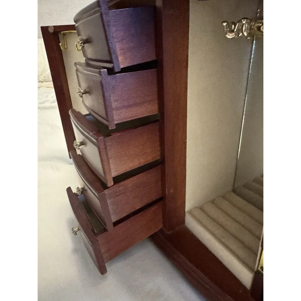 Mele & Co. beautiful vintage